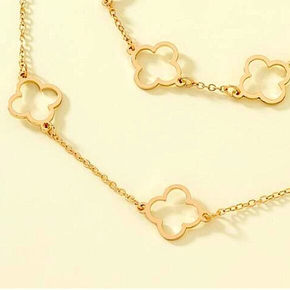 Gold Four Leaf Hollow Out Necklace Bracelet Matching Set - Picture 5 of 5